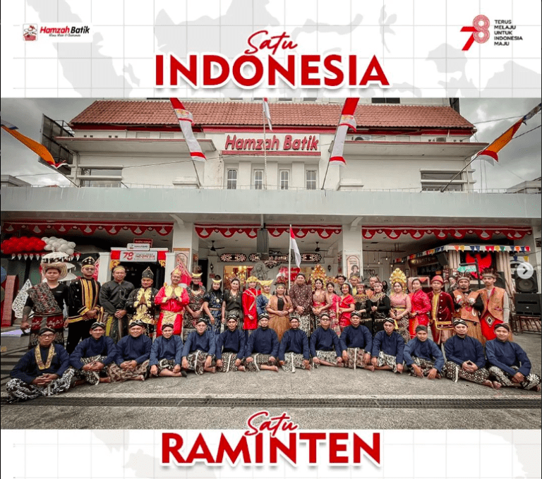 HUT Ke 78 RI, Karyawan Hamzah Batik Kenakan Baju Adat Dari Sabang Sampai Merauke