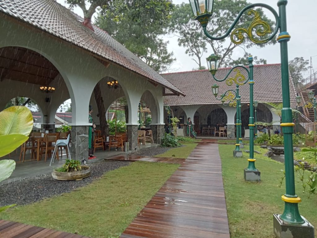 Restoran di Jogja Buka 24 Jam, Lavana Resto Tempatnya!