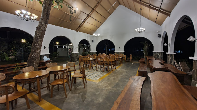LaVana Resto: Menyantap Hidangan Dengan Suasana Kaki Gunung Merapi