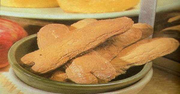 Memanjakan Lidah di Musim Hujan dengan Roti Jahe Raminten