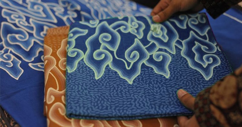 mega mendung motif batik khas jawa barat