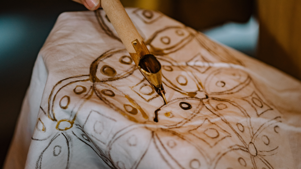 proses pembuatan batik