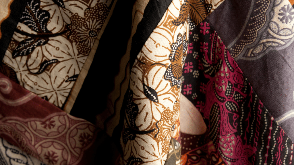 Cara Merawat Batik Sutra Agar Tetap Awet dan Indah