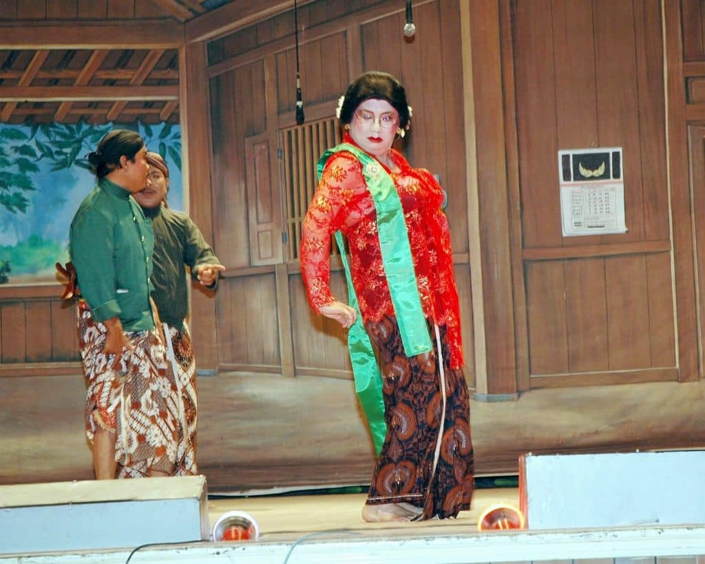 Sejarah Raminten: Sosok Unik di Balik Ikon Hiburan Jogja